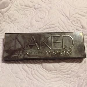 Urban Decay Smoky palette